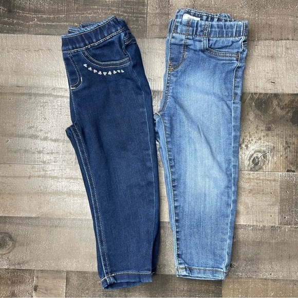 OshKosh/Carters Girls Denim Bundle size 24 Months - Picture 7 of 7